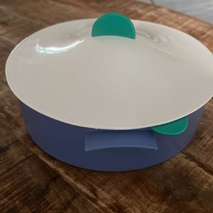 Vintage Tupperware microwave tortilla keeper, veggie steamer. Like New